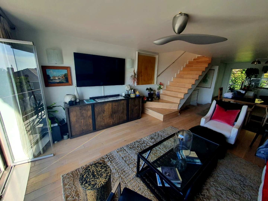 To Let 2 Bedroom Property for Rent in Green Point Western Cape